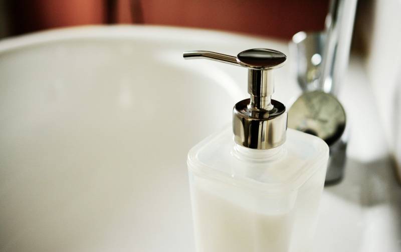 Entreprise de rénovation de salle de bain : douche à l'italienne, carrelage, wc et plomberie à Toulon